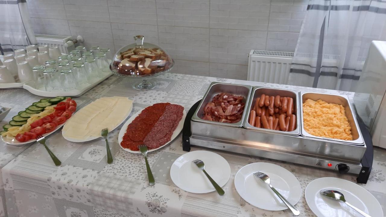 Hortobagyi Kemences Vendeghaz Appartement Buitenkant foto