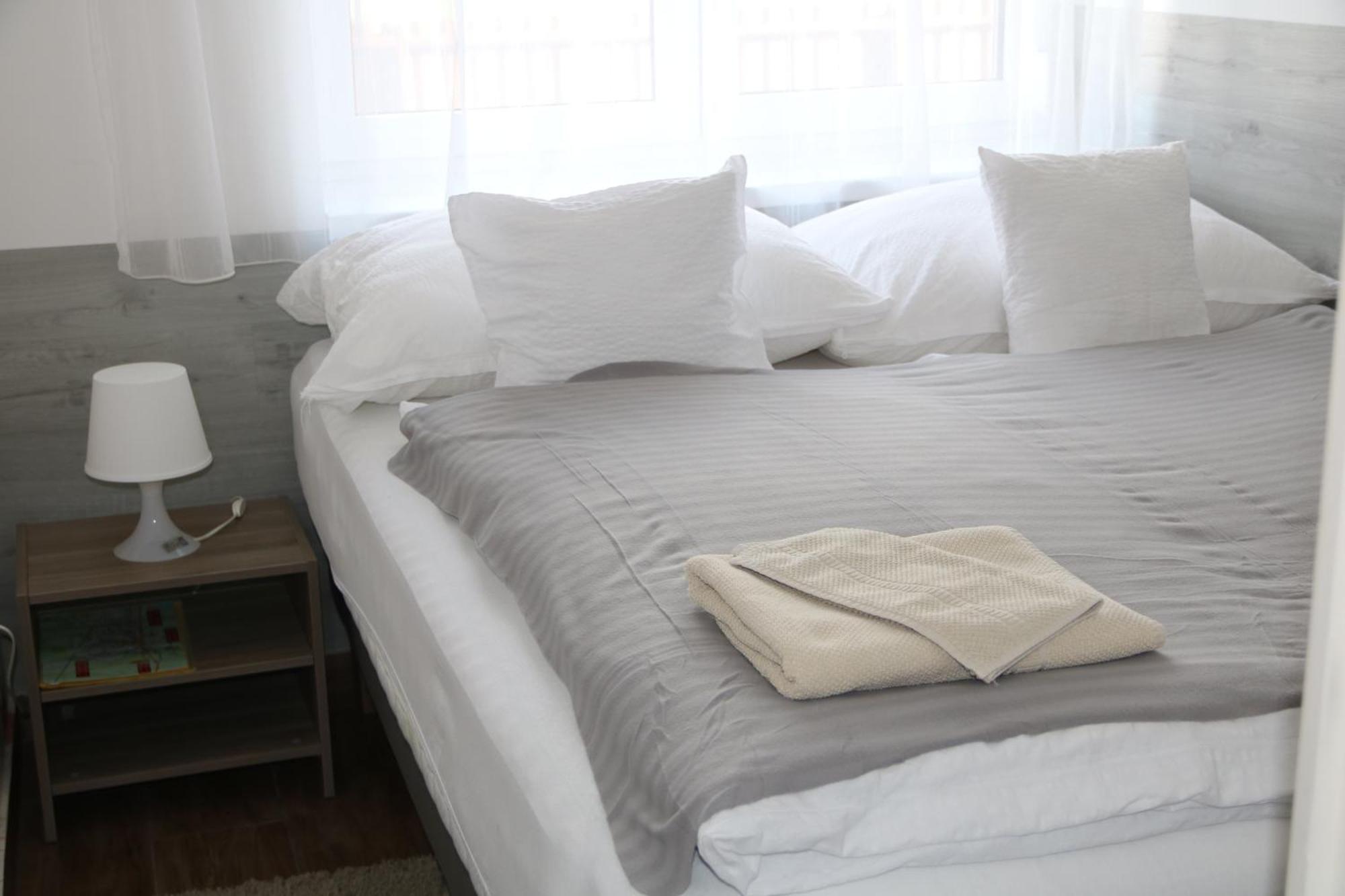 Hortobagyi Kemences Vendeghaz Appartement Buitenkant foto
