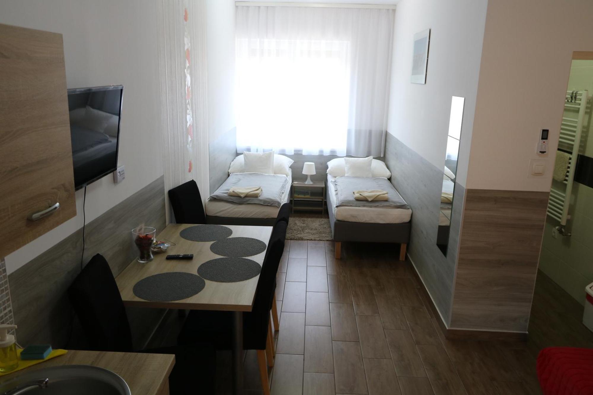 Hortobagyi Kemences Vendeghaz Appartement Buitenkant foto