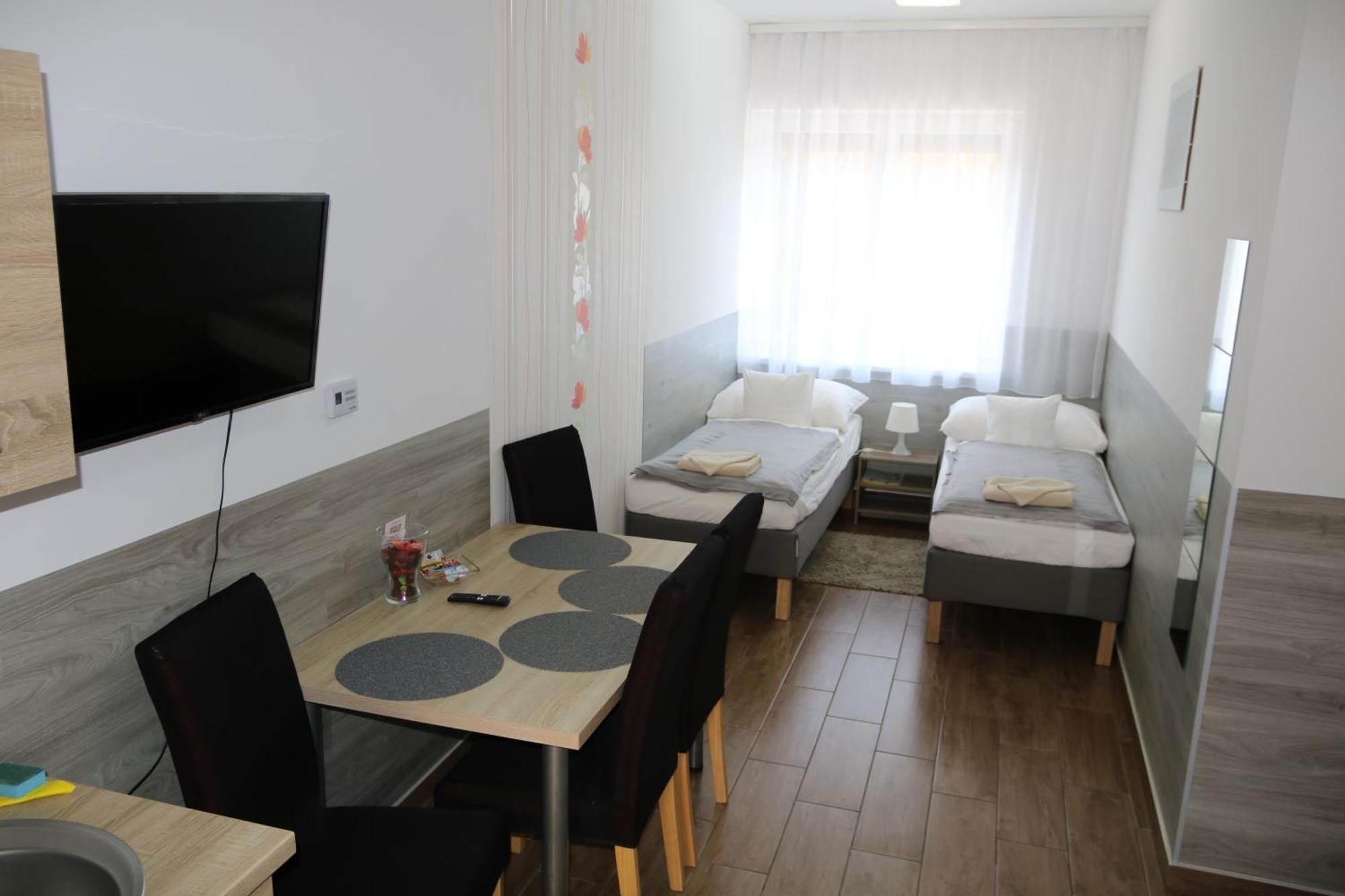 Hortobagyi Kemences Vendeghaz Appartement Buitenkant foto